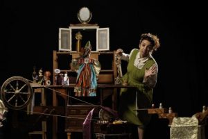 הצגה "בגדי המלך החדשים", תיאטרון הקרון (צילום: מתוך אתר תיאטרון הקרון)