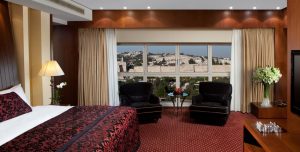 חדר השינה בסוויטה הנשיאותית, מלון המלך דוד (צילום: אורי אקרמן)