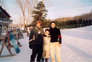 מייקל עם אביו וגלעד שטוקלמן בקנדה (צילום: פרטי)