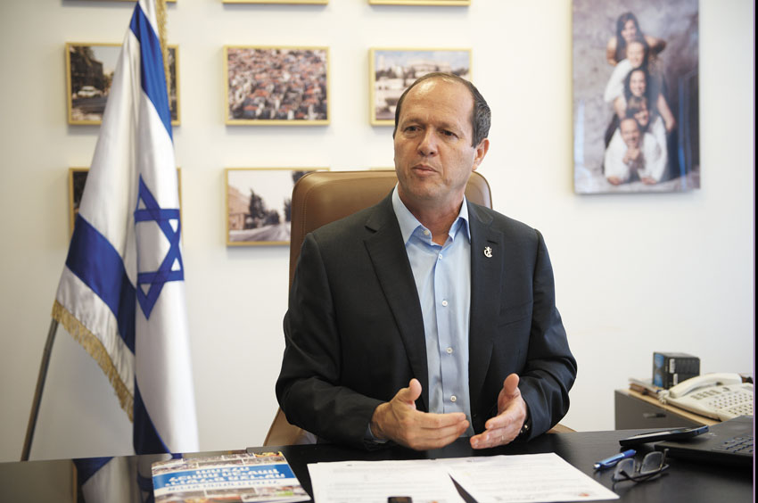 ניר ברקת, ירוץ לקדנציה שלישית לראשות עיריית ירושלים? (צילום: מאיר אליפור)
