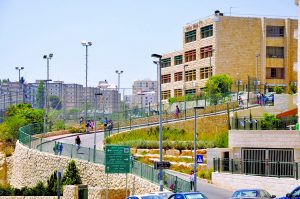 בית הספר מנשה אלישר רמת שרת (צילום: רפי בן-חקון)