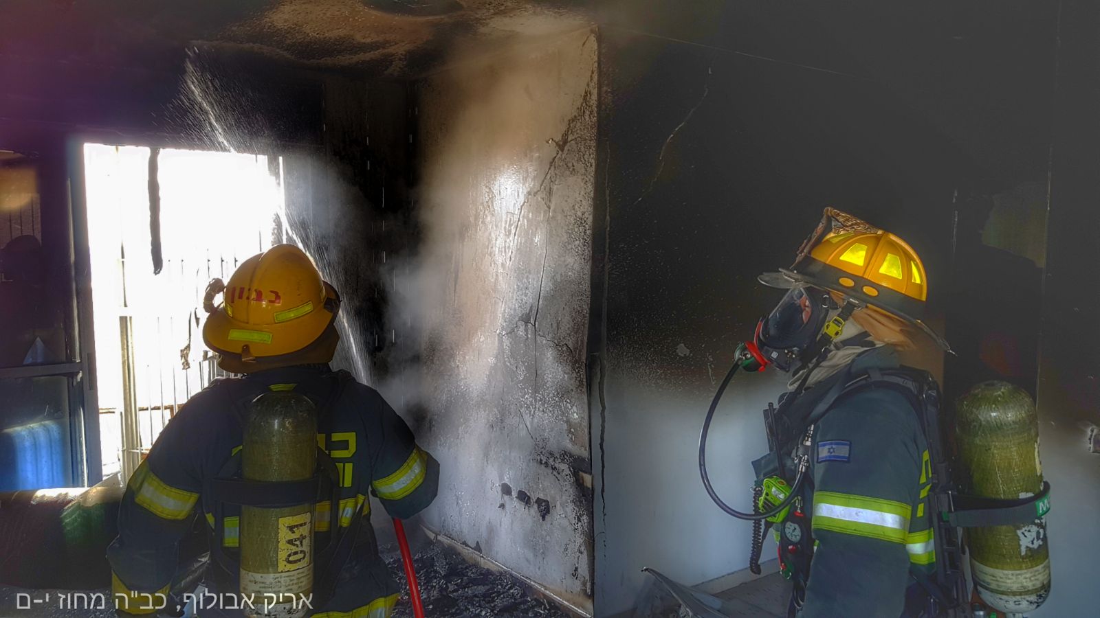 וידאו – דירה נשרפה בארמון הנציב עקב שימוש לא בטיחותי בתנור