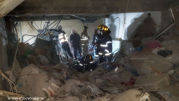 הלילה, לאחר הפיצוץ בבקעה: נזק כבד ל-8 דירות בבניין, הדיירים פונו