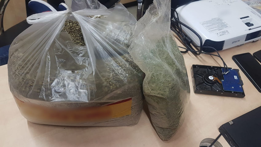 תחנת סמים במזרח העיר (צילום: דוברות המשטרה)