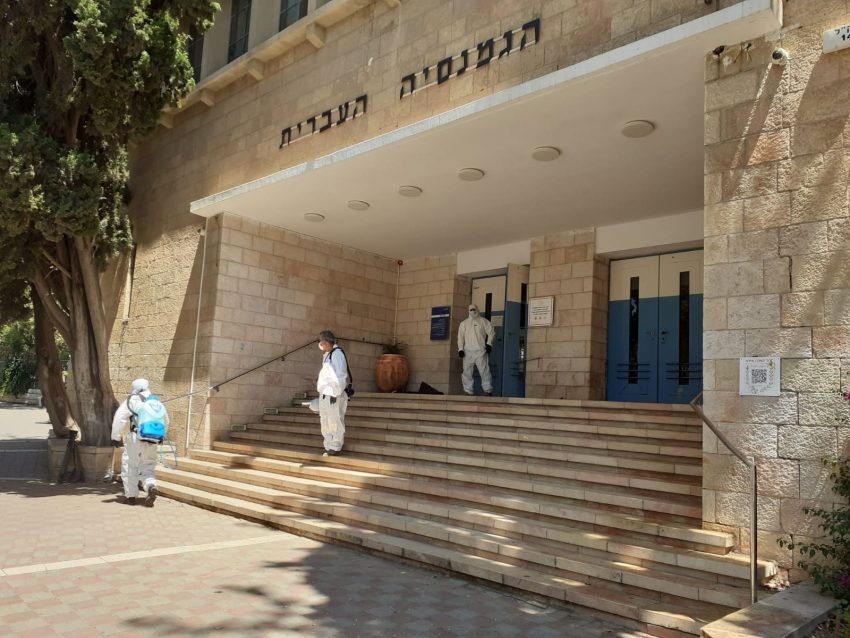 עבודות החיטוי שבוצעו בתיכון הגמנסיה העברית (צילום: דוברות עיריית ירושלים)