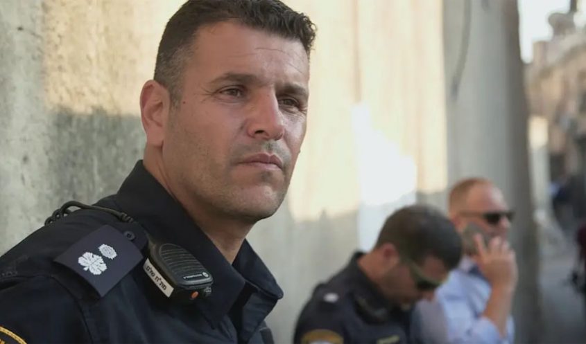 סגן ניצב ניסו גואטה, קצין המבצעים של מרחב ציון במשטרת ירושלים (צילום: כאן 11)