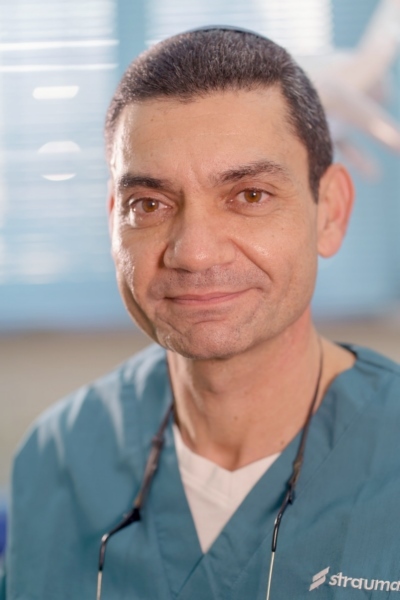 ד"ר יגאל סביון, בינת השן (צילום: חיים עטון)