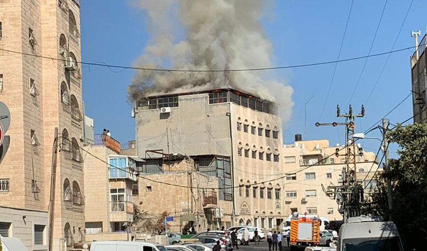 שריפה בישיבה בעזרת תורה (צילום: דוברות כבאות והצלה ירושלים)
