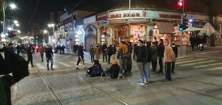 הפגנות סוערות מצד אנשי הימין (צילום: דוברות המשטרה)