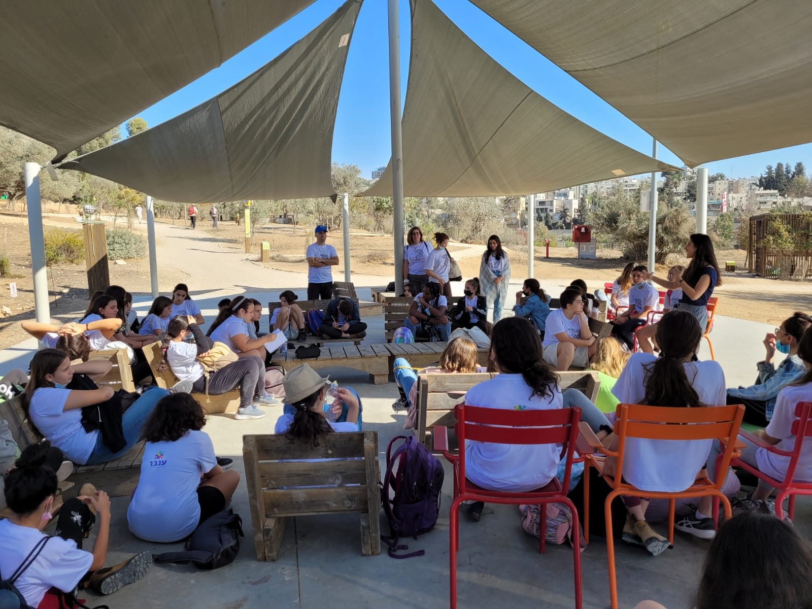 מפגש מגמת היזמות - בית ספר ענבר (צילום: דוברות העירייה)