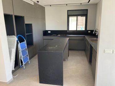 הדירה ברחוב שלום יהודה בתלפיות (צילום: משה בן הרוש, תיווך אבן פינה)