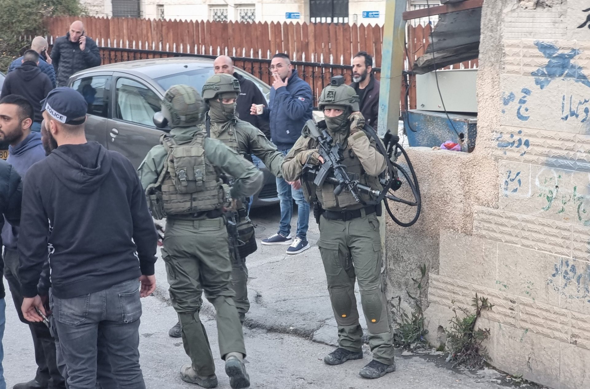 הפיגוע בראס אל עמוד: המחבל אותר בבית קרוביו; יובא היום, שני, להארכת מעצרו