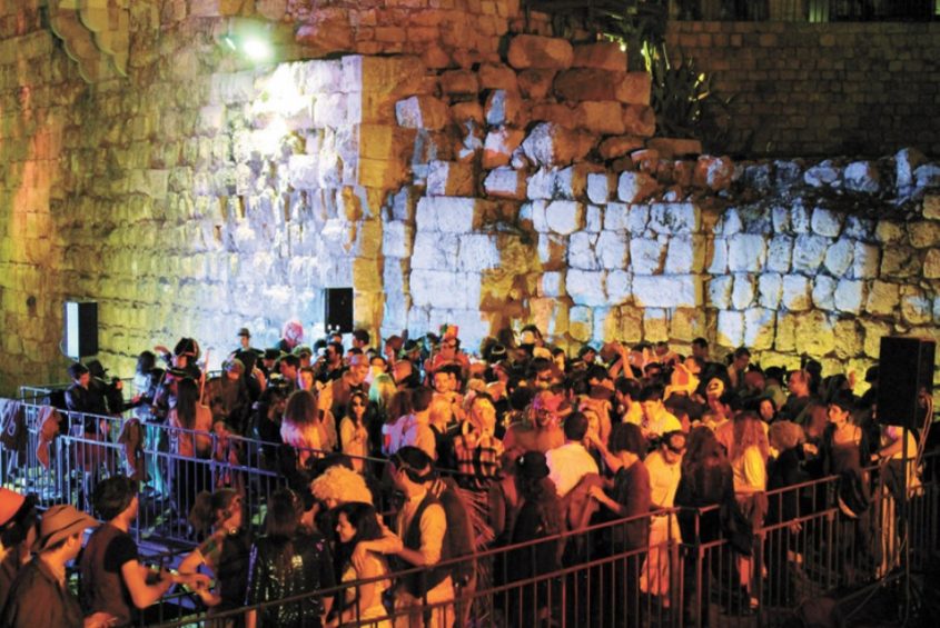מסיבה במגדל דוד (צילום: ריקי רחמן)