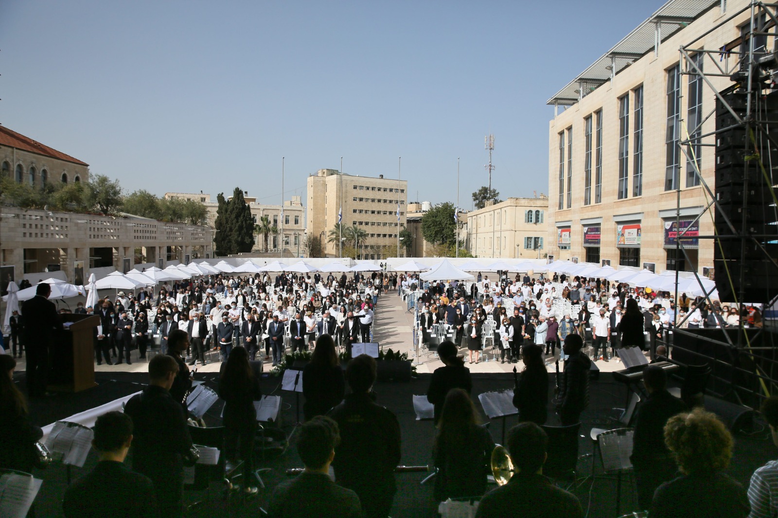 זוכרים את ששת המיליונים: אירועי יום הזיכרון לשואה ולגבורה 2022 בירושלים