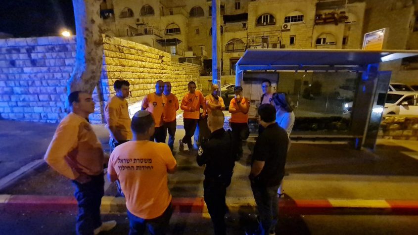 מתנדבי יחידת החילוץ עציון-יהודה (צילום: דוברות המשטרה)