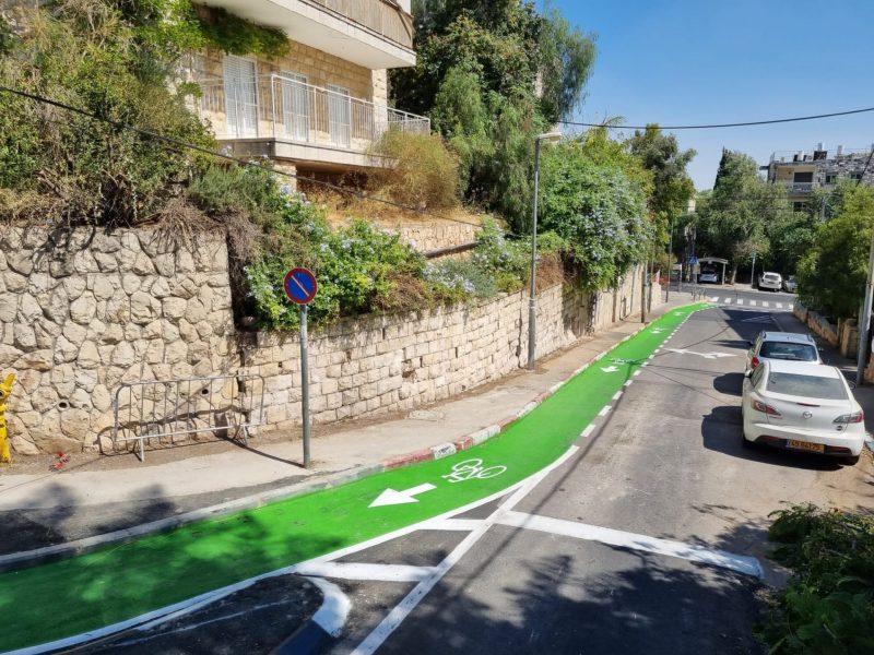 שביל טקטי בחיבור הרחובות חרל''פ-איתמר בן אב''י (צילום: עיריית ירושלים)