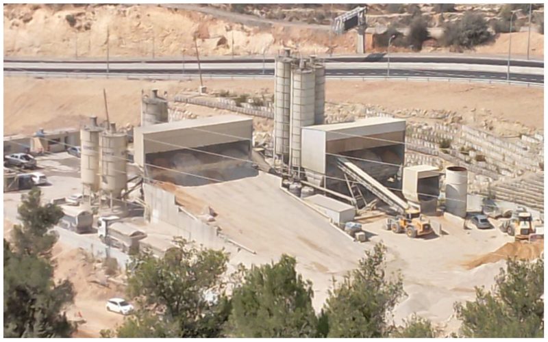 מפעל הבטון בנחל רבידה (צילום: עמיר סגל)