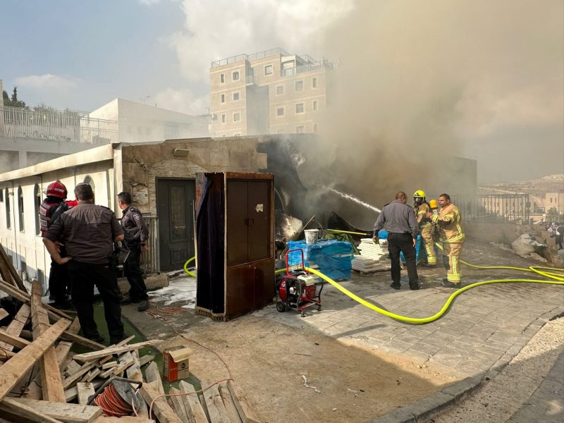 זירת השריפה ברמות (צילום: דוברות כב"ה ירושלים)