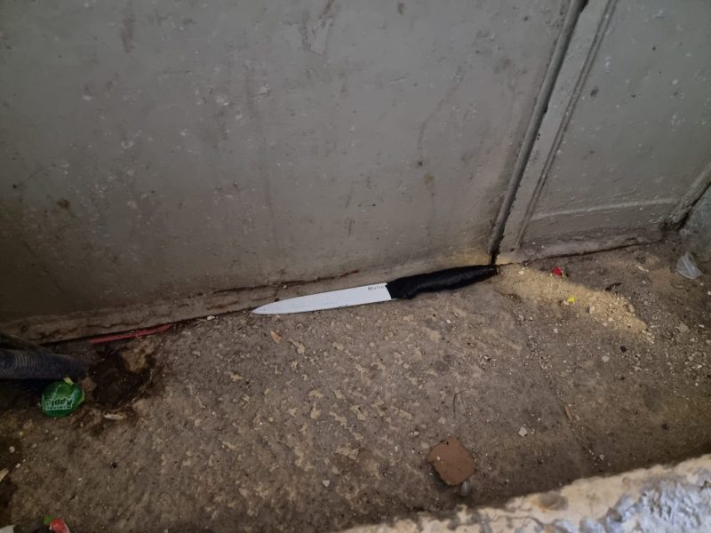 הסכין ששימשה לפיגוע הדקירה צילום דוברות המשטרה