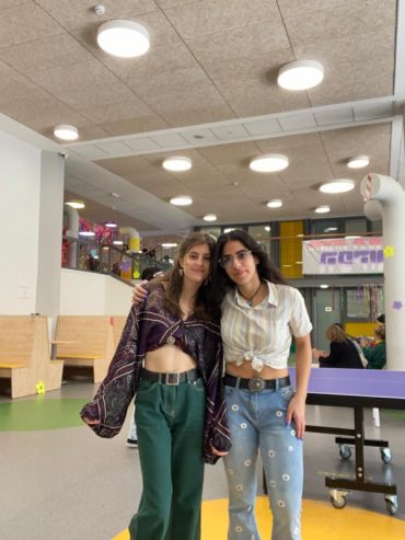 נועה ואביגיל, בית הספר זיו