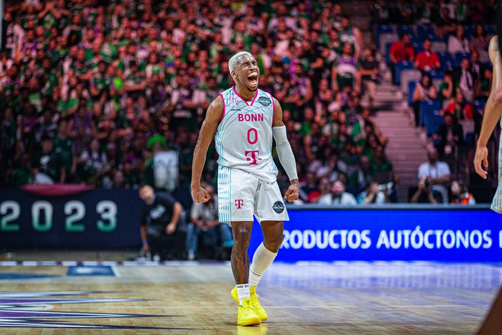 טי ג'יי שורטס (צילום: אתר FIBA.COM)