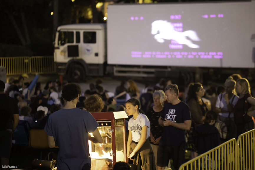 משאיות הקולנוע - אירוע חוצות. באדיבות פסטיבל הקולנוע ירושלים (3)