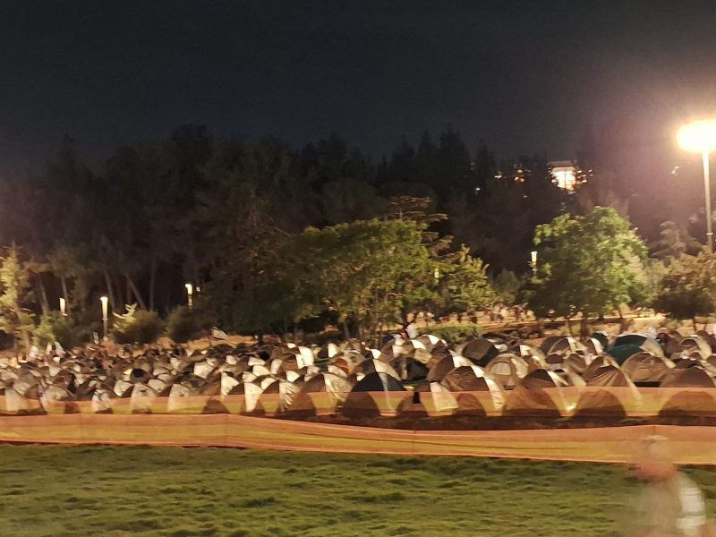 עיר האוהלים בגן סאקר בסוף חודש יולי (צילום: פרטי)