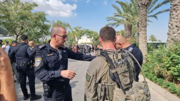 זירת הפיגוע במעלה אדומים (צילום: דוברות המשטרה)