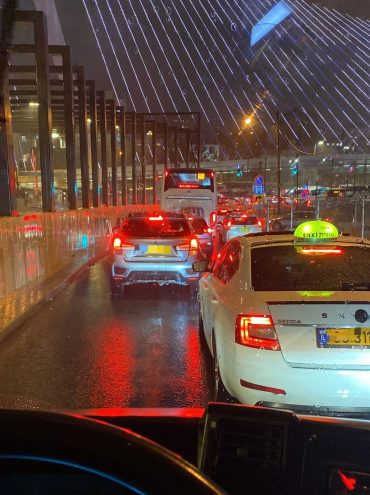 עומסי תנועה בכניסה למנהרת שז"ר (צילום: באדיבות המצלם)
