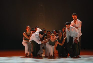 החזרות למופע 'באלה הידיים' צילום: אפרת מזור)