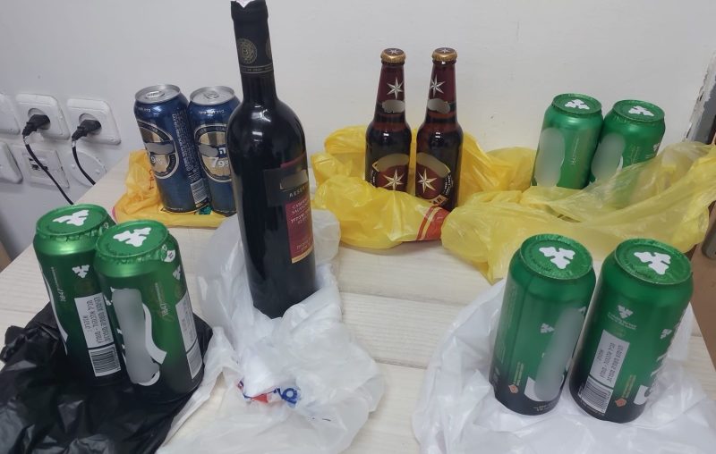 האלכוהול שנתפס בפעילות המשטרתית הסמויה (צילום: דוברות המשטרה)