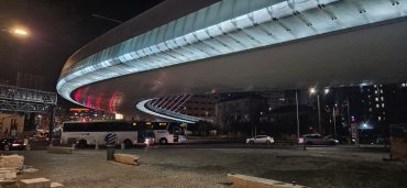 העבודות בגשר המיתרים (צילום: מיכאל לידסקי מח' המאור אגף שפ"ע עיריית ירושלים)