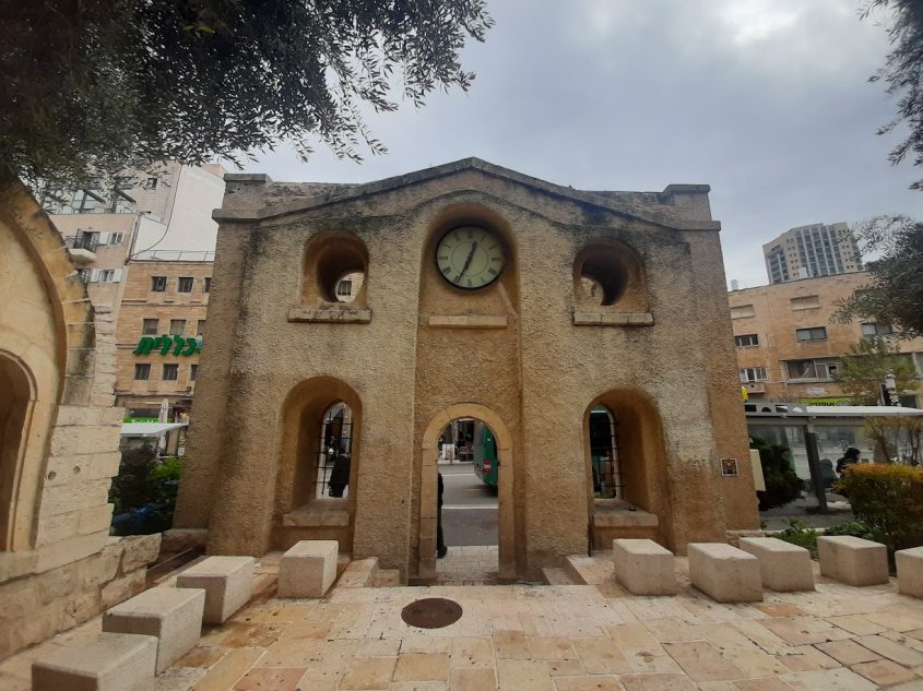 חזית האחורית של טליתא קומי (צילום: אדם אקרמן)
