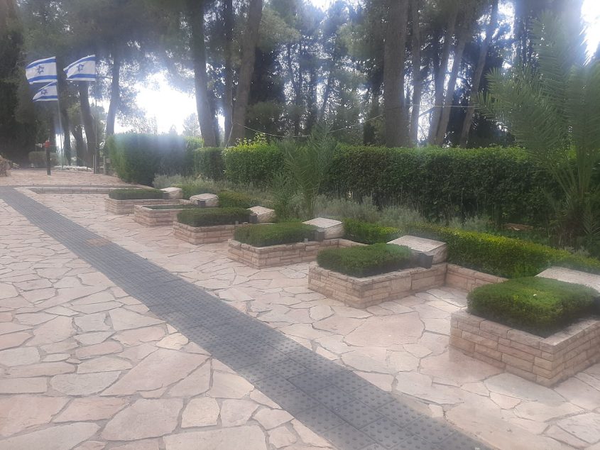 חלקת עולי הגרדום בהר הרצל (צילום: אדם אקרמן)