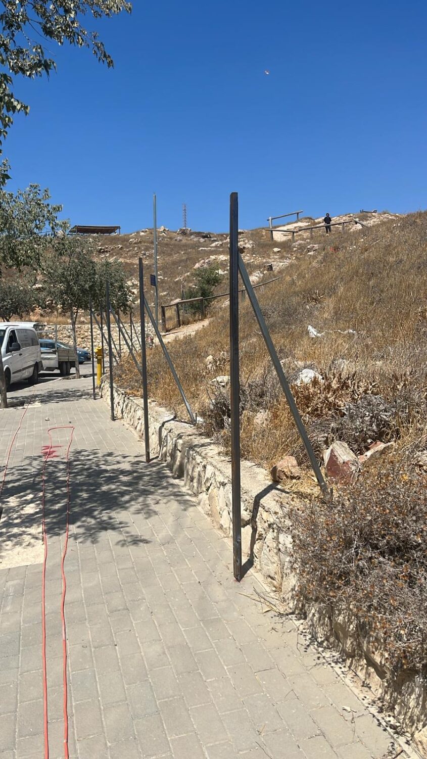 הגידור במצפתל (צילום: המטה להצלת המצפתל)