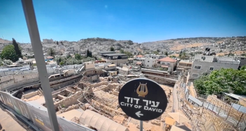 חפירות חניון גבעתי בעיר דוד בהן התגלה המטבע (צילום: אסף פרי, עיר דוד)