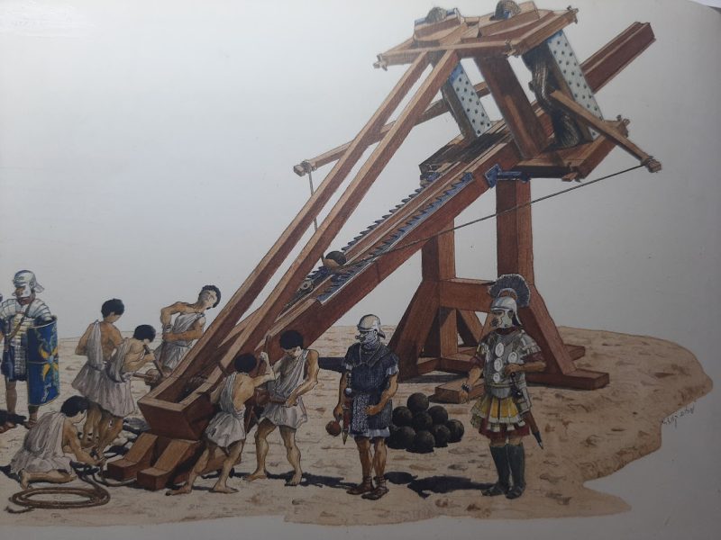 שחזור בליסטרה היורה אבנים איור באדיבות המאייר שלום קוולר