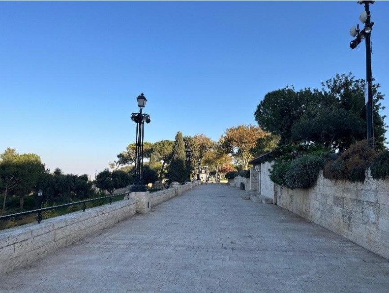 טיילת ארמון הנציב (צילום: חגי קרנר)