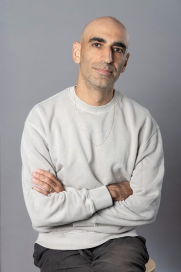 מנחה הסדרה אסף ליברמן (צילום: יעל לוטן)