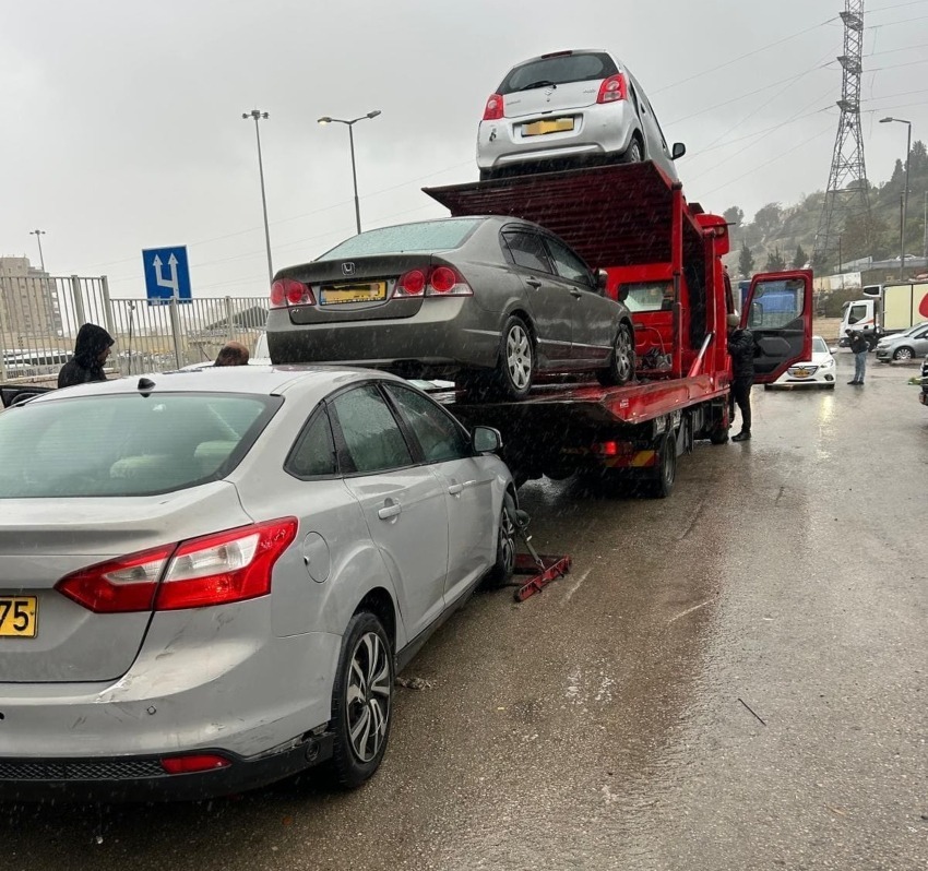 פשיטת ענק על שועפאט (צילומים: דוברות המשטרה)
