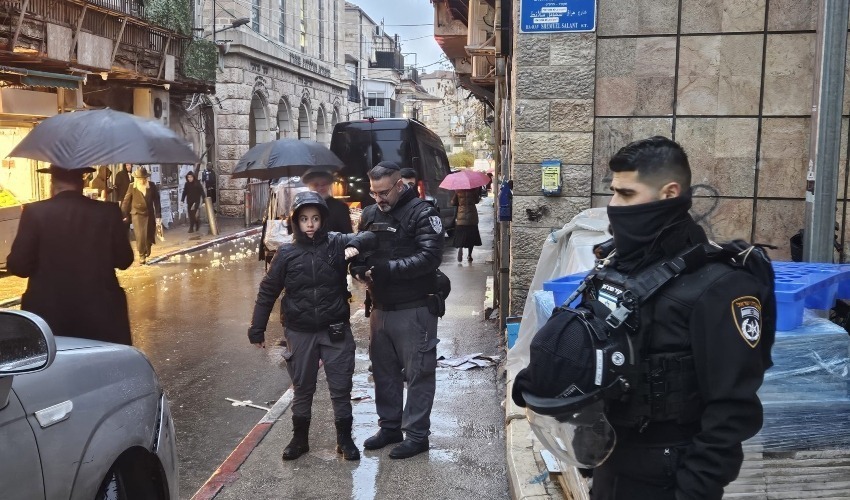 פעילות האכיפה במאה שערים (צילום: דוברות המשטרה)