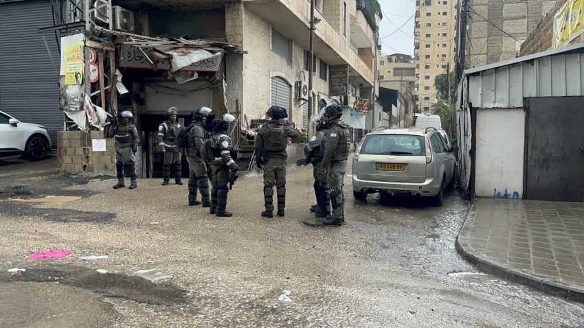 פשיטת ענק על שועפאט (צילומים: דוברות המשטרה)