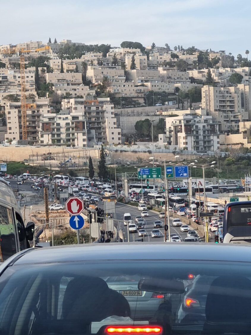 הפקקים ברמות, כעת (צילומים: רץ ברשת, מפורסם לפי סעיף 27א')