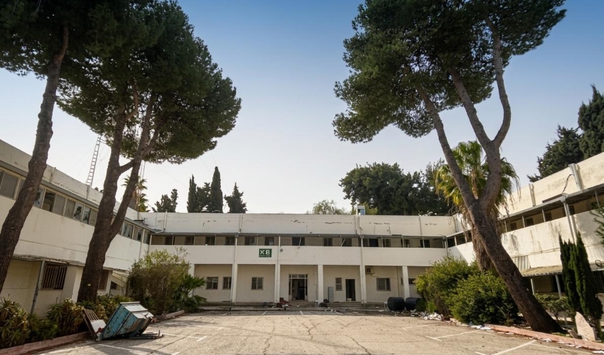 החצר הפנימית של בית הספר לשוטרים, כיום (צילום: המחלקה לשימור בעיריית ירושלים)