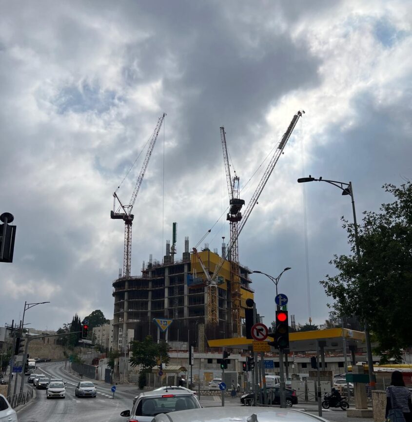 העבודות בפרויקט 'עיר עולם' (צילום: אדי אימס)
