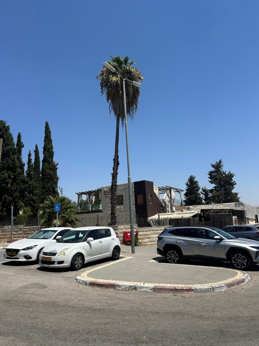 הקרקע ברחוב אמיל בוטה (צילום: באדיבות הפטריארכיה)