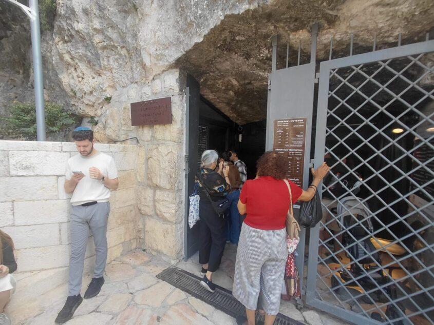 מערת צדקיהו (צילום: אדם אקרמן)