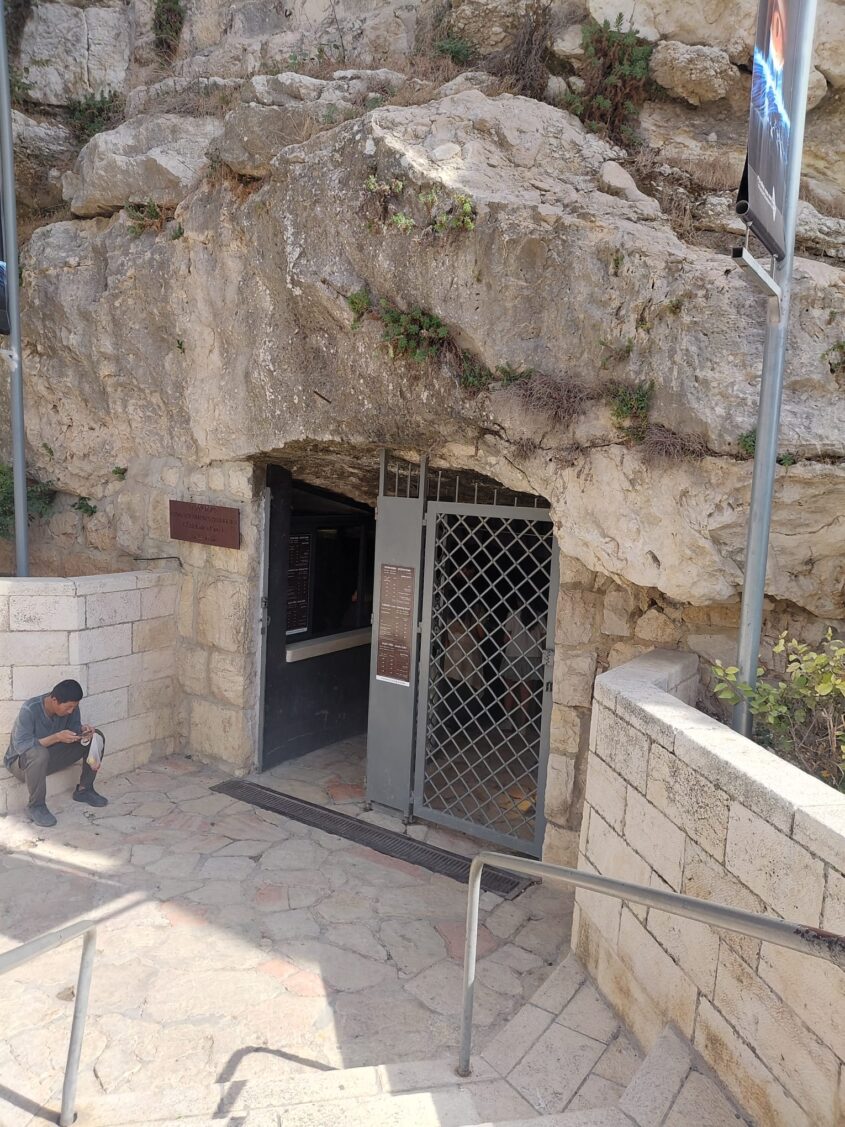 מערת צדקיהו (צילום: אדם אקרמן)